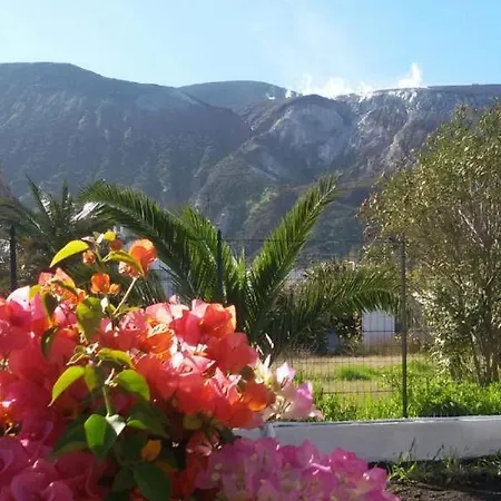 Garden & Sea Holiday home *