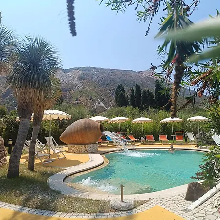 Garden & Sea